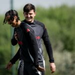 Leny Yoro x Harry Maguire: Por que a taxa de sucesso em duelos de 71% não pode ser ignorada por Michael Carrick no Man United