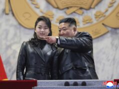 Líder da Coreia do Norte mostra provável sucessor em desfile militar Líder da Coreia do Norte mostra provável sucessor em desfile militar