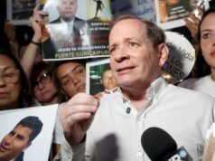 Líder da oposição venezuelana é detido por homens armados após ser libertado da prisão Líder da oposição venezuelana é detido por homens armados após ser libertado da prisão