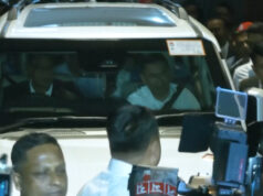 Líder do BNP aplaudido por apoiadores após eleição em Bangladesh Líder do BNP aplaudido por apoiadores após eleição em Bangladesh