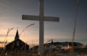 Líder ‘semelhante a uma seita’ acusada de assassinato afirmou que Deus falou através dela: relatório Foto de Joe Campbell