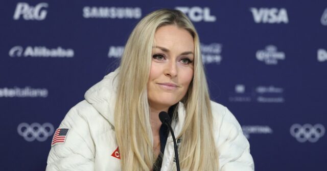 Lindsey Vonn 'rasgou completamente' seu ACL, ainda competindo nas Olimpíadas Lindsey Vonn 'rasgou completamente' seu ACL, ainda competindo nas Olimpíadas de 2026