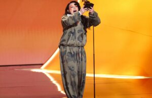 Lola Young estava ‘nervosa como o inferno’ ao se apresentar no Grammy após o susto de saúde: ‘This Is Where I Belong’ Lola Young estava 'nervosa como o inferno' ao se apresentar no Grammy após o susto de saúde: 'This Is Where I Belong'