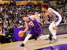 Luka Doncic voltou ao vestiário no segundo quarto contra o 76ers Luka Doncic voltou ao vestiário no segundo quarto contra o 76ers