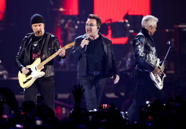 MAGA se enfurece com U2 por causa de música anti-ICE: ‘Bono Sucks’
