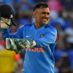 MS Dhoni revela o motivo para evitar comentários após a aposentadoria