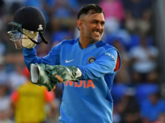 MS Dhoni revela o motivo para evitar comentários após a aposentadoria MS Dhoni revela o motivo para evitar comentários após a aposentadoria