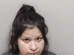 Mãe, que bebia, deixou a criança caminhar 30 quilômetros até a escola sem telefone, diz o xerife de Bexar Yahoo news home