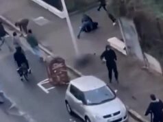 ‘Máfia Antifa’ espancou um homem até a morte em protesto contra um político francês de extrema esquerda, com imagens mostrando gangues atacando vítimas enquanto elas estavam deitadas no chão – enquanto a investigação de assassinato era aberta Ativistas da Antifa foram acusados de espancar um homem até a morte em um protesto contra um político francês de extrema esquerda na última quinta-feira.