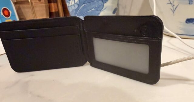 MagSafe Monday: análise da carteira TopMade – Find My e armazenamento massivo
