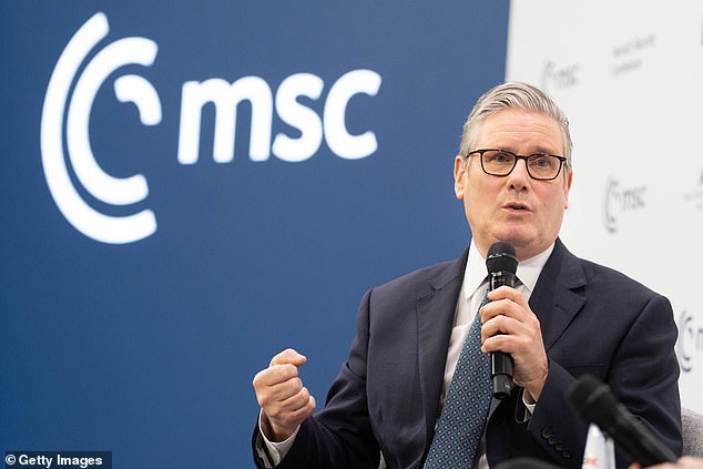 Mais três anos desfazendo o Brexit? Keir Starmer insiste que O primeiro-ministro disse que permaneceria “absolutamente” no comando quando o país escolher um governo, provavelmente em 2029.