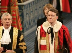 Mandelson, ligado a Epstein, renuncia ao Parlamento enquanto a polícia anuncia revisão Mandelson, ligado a Epstein, renuncia ao Parlamento enquanto a polícia anuncia revisão