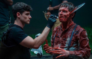 Maquiador indicado ao Oscar de ‘Sinners’ sobre como os efeitos dos vampiros estão ‘enraizados na realidade’ Lentes de contato refletivas em