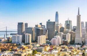 Marcha pró-bilionário de São Francisco atrai dezenas San Francisco skyline