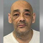 Ex-namorado-supostamente-perseguiu-mulher e atirou nela até a morte em seu carro