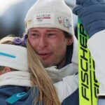 Medalhista olímpica admite ter traído a namorada e luta contra as lágrimas em entrevista pós-vitória: 'Eu gostaria de poder compartilhar isso com ela'