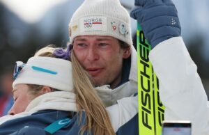 Medalhista olímpica admite ter traído a namorada e luta contra as lágrimas em entrevista pós-vitória: ‘Eu gostaria de poder compartilhar isso com ela’ Medalhista olímpica admite ter traído a namorada e luta contra as lágrimas em entrevista pós-vitória: 'Eu gostaria de poder compartilhar isso com ela'