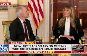 Melania confrontada por culpa do filme durante reunião com reféns libertados Yahoo news home