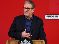 ‘Menti para’: PM do Reino Unido pede desculpas às vítimas de Epstein por ação ‘questionável’ 'Menti para': PM do Reino Unido pede desculpas às vítimas de Epstein por ação 'questionável'