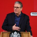 O primeiro-ministro britânico, Keir Starmer, disse que Peter Mandelson mentiu e “retratou Epstein como alguém que ele mal conhecia”.