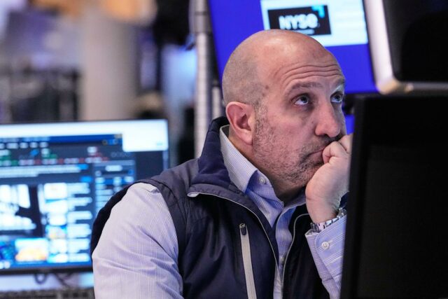 Mercado de ações hoje: Dow sobe, S&P 500 e Nasdaq caem enquanto a Nvidia deixa os investidores querendo mais
