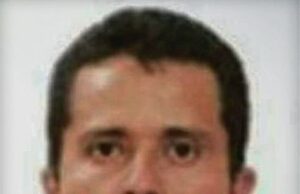 México em chamas, com violência de cartéis em todo o país e turistas obrigados a se abrigar depois que o mais notório traficante do país é morto em um ataque militar – quatro meses antes do país sediar a Copa do Mundo Nemesio 'El Mencho' Oseguera Cervantes foi morto pelas forças federais mexicanas no domingo, de acordo com autoridades de alto escalão que falaram com publicações locais. Acredita-se que o caos em todo o México seja uma resposta à sua morte