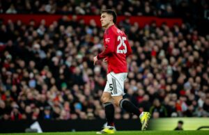 Michael Carrick expõe suas expectativas para Manuel Ugarte até o final da temporada Gráfico representando a dívida de transferência do Manchester United