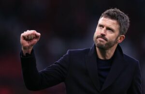 Michael Carrick já tem duas soluções perfeitas para o Man Utd para resolver a ausência do jogador ausente contra o Tottenham – opinião Michael Carrick e Ruben Amorim como dirigentes do Man Utd dividem imagem