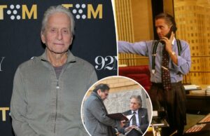 Michael Douglas relembra críticas brutais que recebeu do diretor de ‘Wall Street’ após 2 semanas de filmagem Michael Douglas relembra críticas brutais que recebeu do diretor de 'Wall Street' após 2 semanas de filmagem