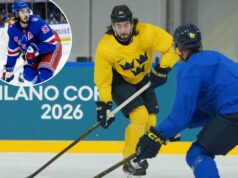 Mika Zibanejad é um homem diferente para a Suécia – Tre Kronor conta com isso O pivô do New York Rangers, Mika Zibanejad (93), patina no gelo.