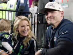 Momento raro entre o técnico dos Seahawks, Mike Macdonald, e sua esposa, capturado em vídeo após o triunfo do Super Bowl O técnico do Seattle Seahawks, Mike Macdonald, e sua esposa, Stephanie, tiveram um momento emocionante em campo com seu filho depois que ele treinou o time para o segundo título do Super Bowl em 12 anos, com uma vitória por 29-13 sobre o Patriots em Santa Clara, Califórnia, em 8 de fevereiro de 2026.