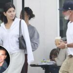 Mossimo Giannulli sai com um estilista muito mais jovem - de novo - após a separação de Lori Loughlin