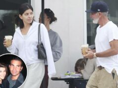 Mossimo Giannulli sai com um estilista muito mais jovem – de novo – após a separação de Lori Loughlin Mossimo Giannulli sai com um estilista muito mais jovem - de novo - após a separação de Lori Loughlin