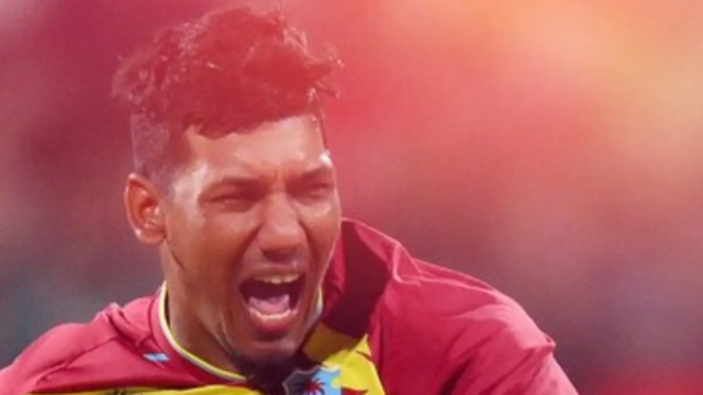 Motie reivindica quatro postigos; Índias Ocidentais conquistam vitória por 107 corridas contra o ZIM
