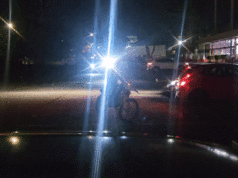 Motociclistas provocam policiais em estacionamento do McDonald’s Motociclistas provocam policiais em estacionamento do McDonald's