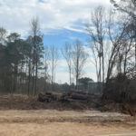 A STACK Infrastructure está limpando terrenos em Blanchard Latex e Stateline Roads – um local que abrange a linha Texas-Louisiana entre Blanchard e Mooringsport.