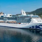 Sue Barr, que está na casa dos 60 anos, deixou a vida em Garden State e embarcou em uma viagem náutica para viver em alto mar, capturando as alegrias e a alegria dos passageiros como uma fotógrafa mestre.