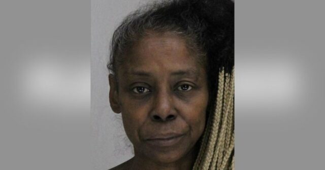 Namorada acusada de assassinato após matar namorado na véspera de Natal