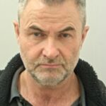 Robert Easom, 56, foi preso por 16 anos por quebrar o pescoço de sua amante, a professora Trudi Burgess, quando ela ameaçou deixá-lo