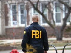 Mulher supostamente enganou família em US$ 4,6 milhões em esquema de fraude de modelo infantil A influenciadora de bem-estar Bobbi Vargas é acusada de roubar mais de 2,3 milhões dos influenciadores Grant e Elena Cardone (1)