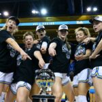 Mulheres da UCLA conquistam o título de basquete da Big Ten em emocionante dia do último ano