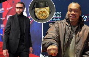 NBA All-Stars ostentam roupas chamativas e ganham anéis de diamante durante o agitado tapete vermelho antes do jogo NBA All-Stars ostentam roupas chamativas e ganham anéis de diamante durante o agitado tapete vermelho antes do jogo