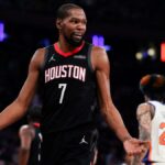 NBA: Kevin Durant brilha na vitória do Rockets, Wembanyama ajuda o Spurs a vencer o Pistons