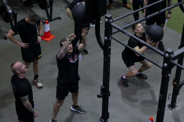 Não tão tóxico: o retorno da masculinidade faz a América Não tão tóxico: o retorno da masculinidade faz a América prosperar
