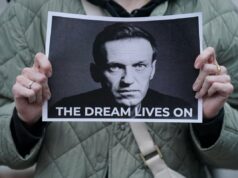 Navalny morreu ‘após ser envenenado com toxina de sapo-dardo pelo Kremlin’ Vladímir Putin (AP)