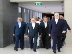 Negociações Irã-EUA em Omã começam após atraso de duas horas, comandante do CENTCOM junta-se a elas Negociações Irã-EUA em Omã começam após atraso de duas horas, comandante do CENTCOM junta-se a elas