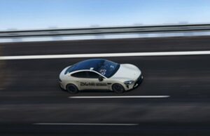 Nem mesmo 2 anos depois, este carro elétrico viral foi sacrificado Nem mesmo 2 anos depois, este carro elétrico viral foi sacrificado