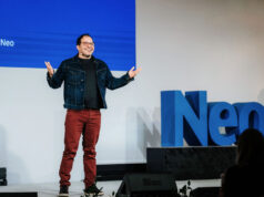 Neo de Ali Partovi pretende derrubar o modelo do acelerador com termos de baixa diluição Neo de Ali Partovi pretende derrubar o modelo do acelerador com termos de baixa diluição