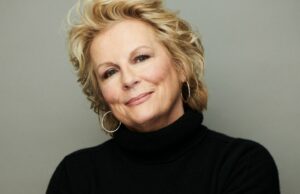 Newport Beach homenageará Jennifer Saunders no evento de honra do Reino Unido e Irlanda (EXCLUSIVO) Newport Beach homenageará Jennifer Saunders no evento de honra do Reino Unido e Irlanda (EXCLUSIVO)