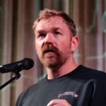 Nolte: O democrata do Maine Graham 'Nazi Tattoo' Platner promove negador do Holocausto